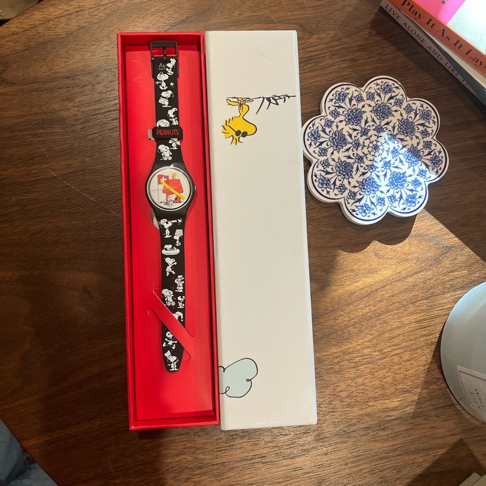 ☆ Brand new Swatch X Peanuts watch ☆